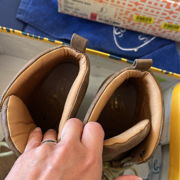 Sbicca booties size six worn once - Picture 3 of 4